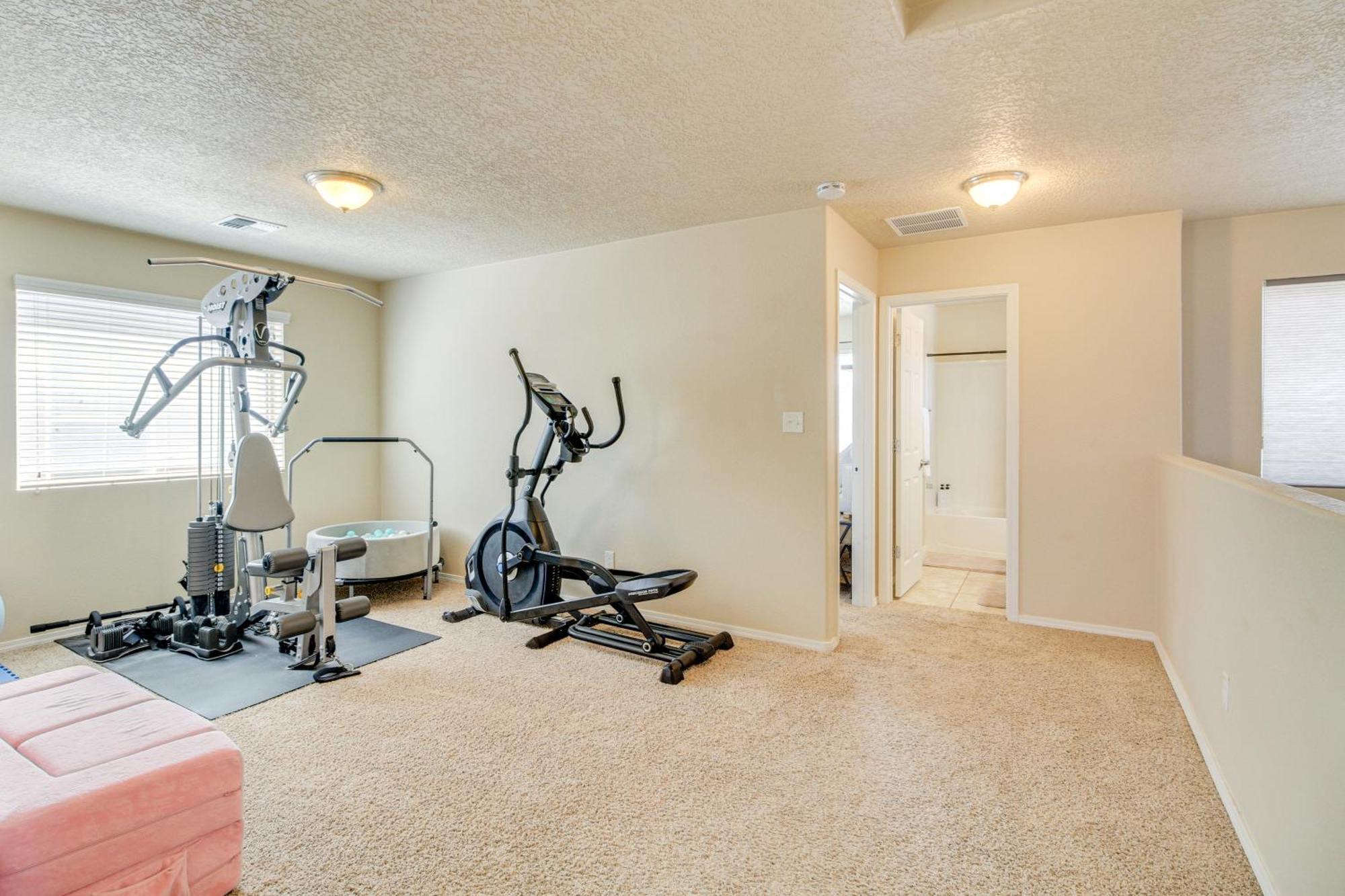 Family-Friendly Home With Mtn View In Albuquerque! Exterior photo