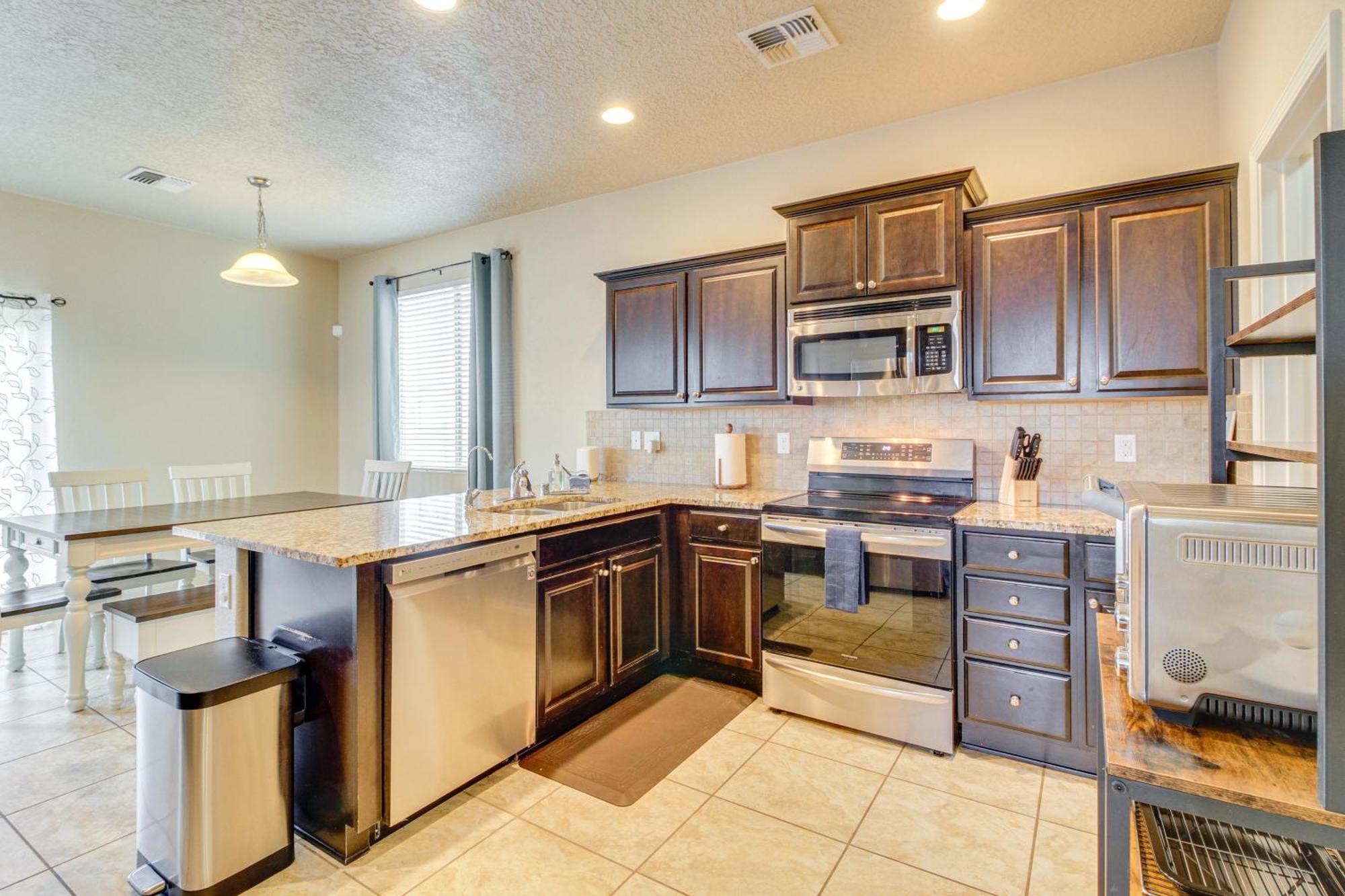 Family-Friendly Home With Mtn View In Albuquerque! Exterior photo