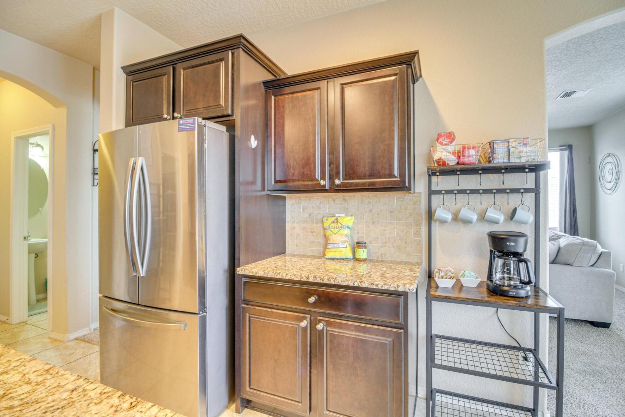 Family-Friendly Home With Mtn View In Albuquerque! Exterior photo